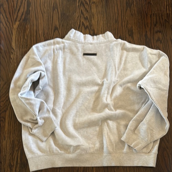 Essentials Sweater - Picture 3 of 4